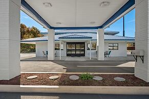 Days Inn by Wyndham Renfro Valley Mount Vernon
