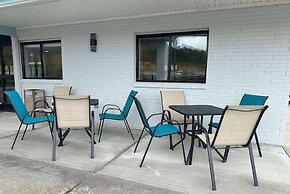 Days Inn by Wyndham Renfro Valley Mount Vernon