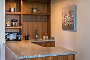 DoubleTree by Hilton Atlanta Windy Hill Ballpark