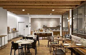 DoubleTree by Hilton Atlanta Windy Hill Ballpark