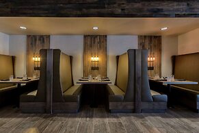 Embassy Suites by Hilton Tulsa I-44