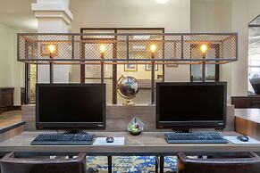 Embassy Suites by Hilton Tulsa I-44