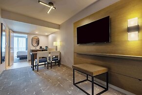 Embassy Suites by Hilton Tulsa I-44