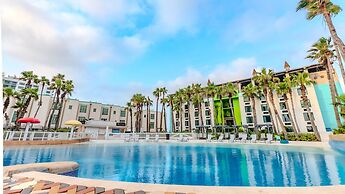 Holiday Inn Resort South Padre Island - Beach Front by IHG
