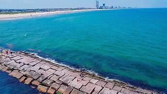 Holiday Inn Resort South Padre Island - Beach Front by IHG