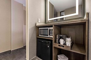 Best Western Premier Calgary Plaza Hotel & Conference Centre