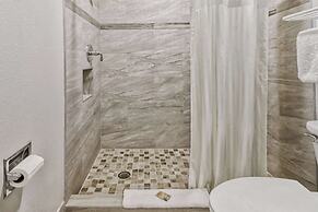 Rodeway Inn And Suites