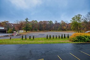 Red Roof Inn & Suites Hazleton