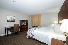 Red Roof Inn & Suites Hazleton