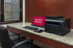 Red Roof Inn & Suites Hazleton