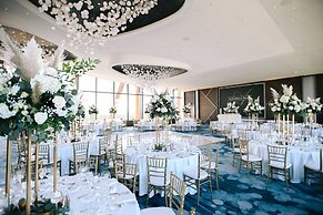 Walt Disney World Swan