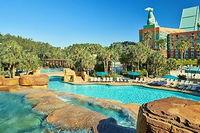 Walt Disney World Swan