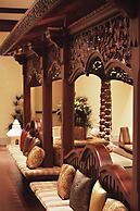 Walt Disney World Swan