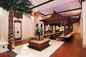 Walt Disney World Swan