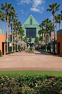 Walt Disney World Swan