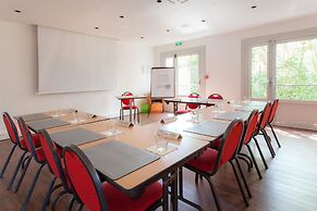 Campanile Chambray Les Tours