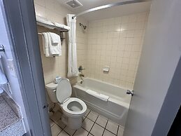 Days Inn by Wyndham Adel I-75