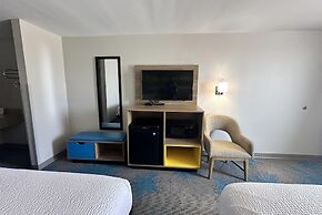 Days Inn by Wyndham Adel I-75