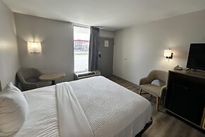 Days Inn by Wyndham Adel I-75