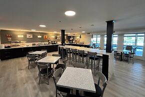 Ramada by Wyndham Springfield North