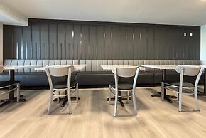 Ramada by Wyndham Springfield North