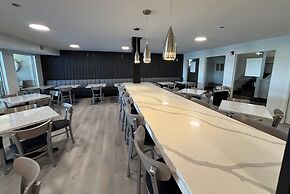 Ramada by Wyndham Springfield North