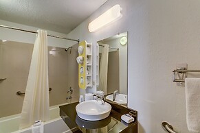 Motel 6 Berea, KY