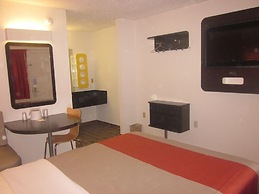 Motel 6 Berea, KY