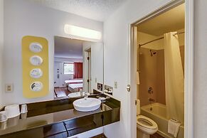 Motel 6 Berea, KY