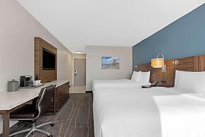 The Lux Hotel & Conference Center, Ascend Hotel Collection