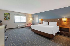 The Lux Hotel & Conference Center, Ascend Hotel Collection