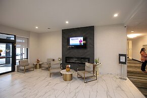 The Lux Hotel & Conference Center, Ascend Hotel Collection