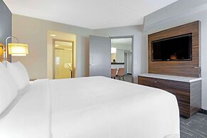 The Lux Hotel & Conference Center, Ascend Hotel Collection