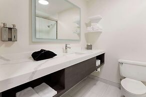 The Lux Hotel & Conference Center, Ascend Hotel Collection