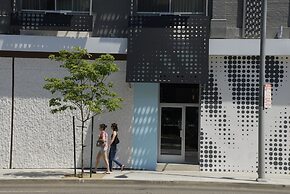 The Adler a Hollywood Hills Hotel