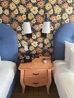 The Adler a Hollywood Hills Hotel