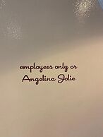 The Adler a Hollywood Hills Hotel