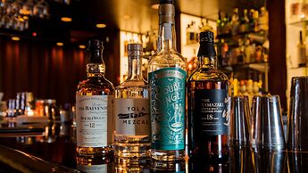 The Adler a Hollywood Hills Hotel