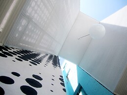 The Adler a Hollywood Hills Hotel