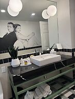 The Adler a Hollywood Hills Hotel