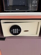 The Adler a Hollywood Hills Hotel