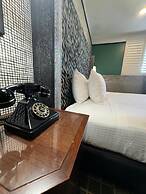 The Adler a Hollywood Hills Hotel