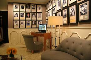 The Adler a Hollywood Hills Hotel