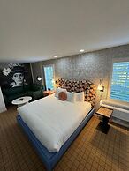 The Adler a Hollywood Hills Hotel