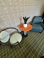 The Adler a Hollywood Hills Hotel