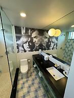 The Adler a Hollywood Hills Hotel