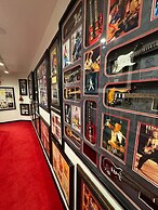 The Adler a Hollywood Hills Hotel