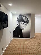 The Adler a Hollywood Hills Hotel