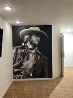 The Adler a Hollywood Hills Hotel