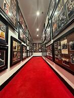 The Adler a Hollywood Hills Hotel